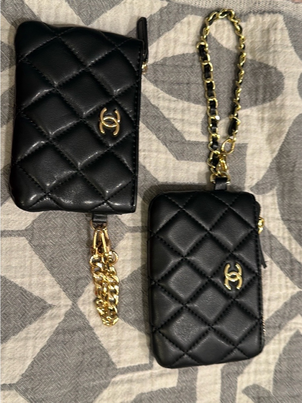 Black Quilted Leather Card & Key Holder with Gold Hardware - Picture 3 of 4